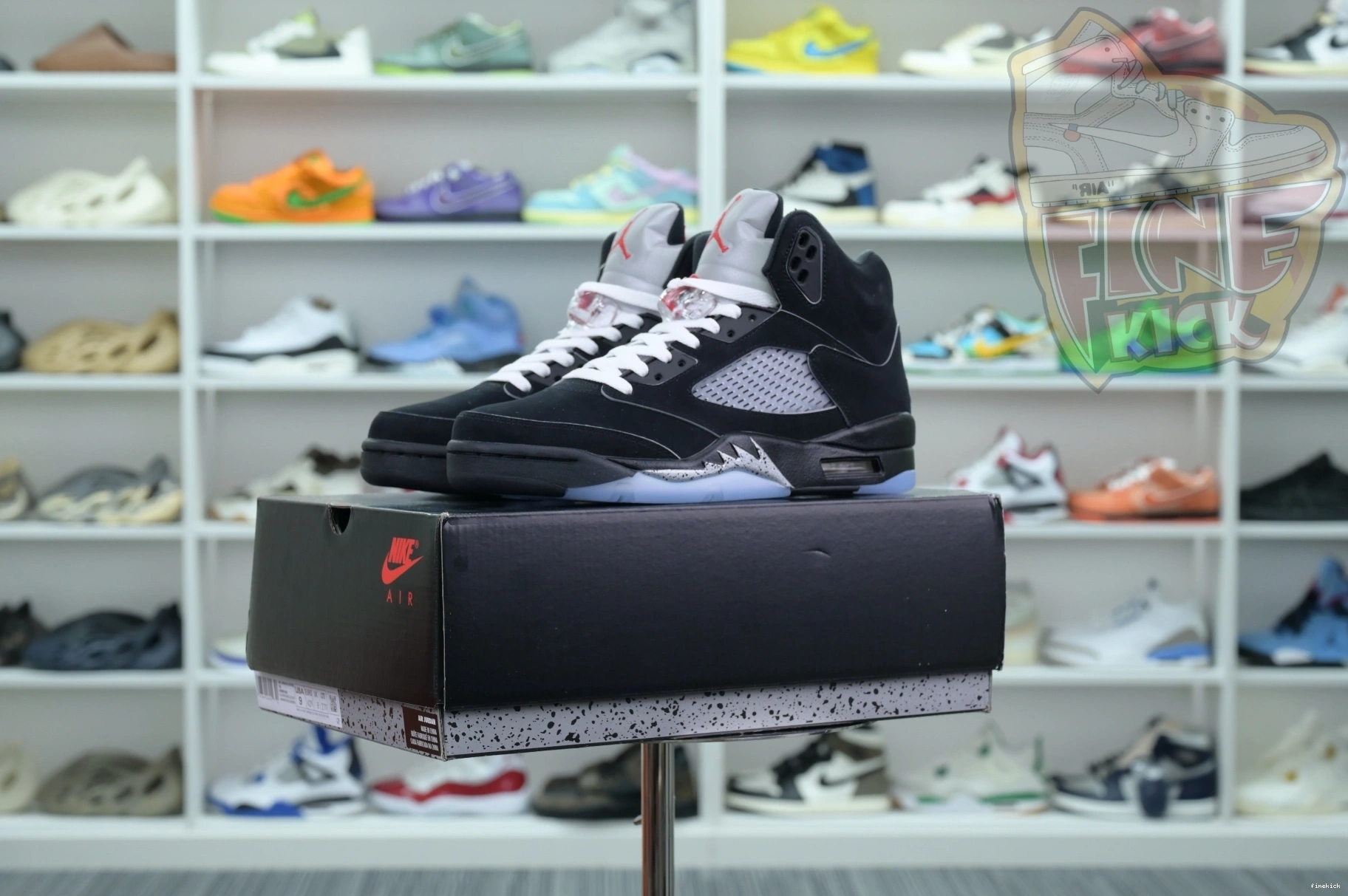 METALLIC Jordan 5“BLACK Jordan Air REIMAGINED” 1124